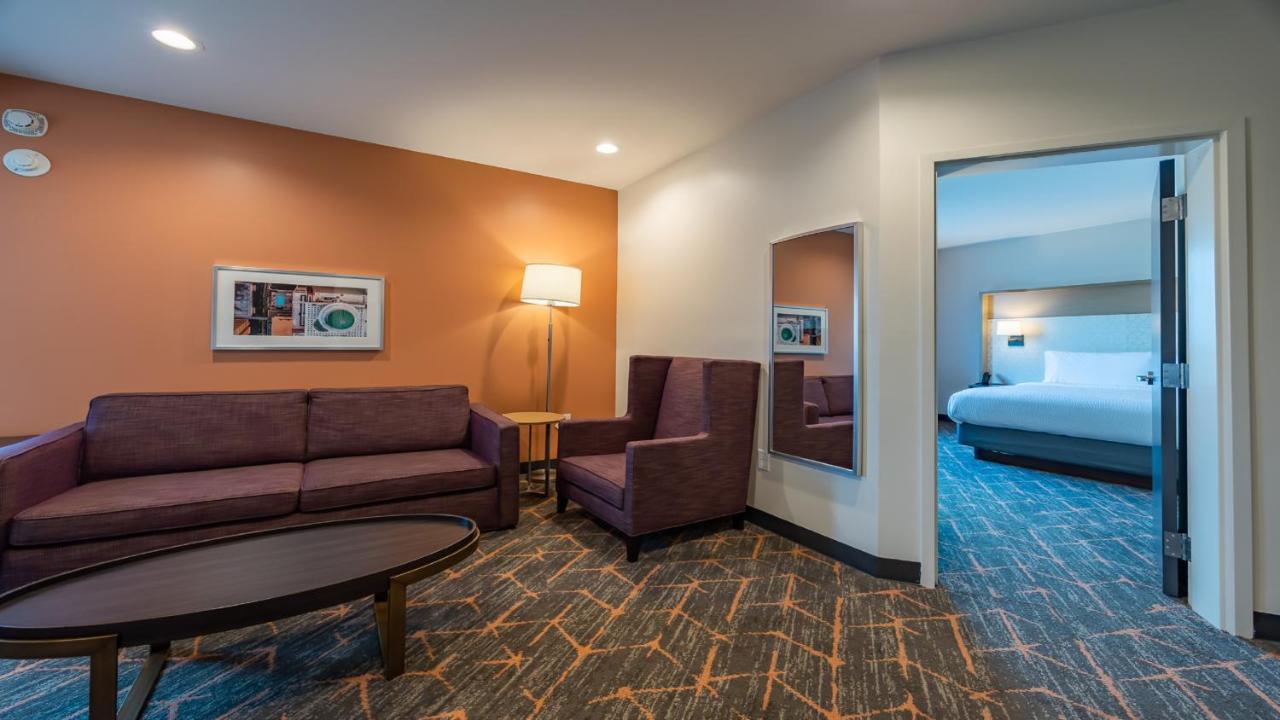 Courtyard By Marriott Atlanta Dunwoody酒店 外观 照片